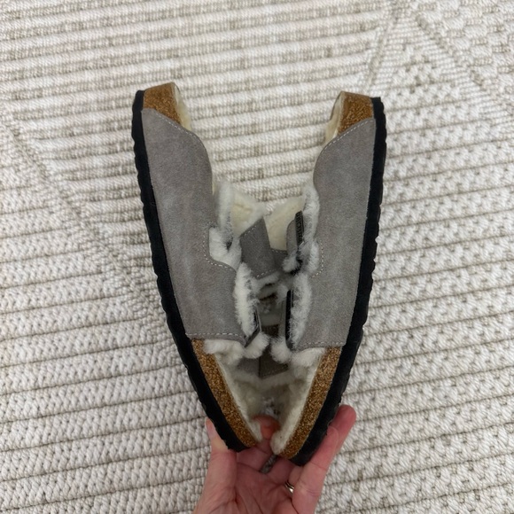 Birkenstock Women's Arizona
Shearling Sandal - Picture 9 of 9